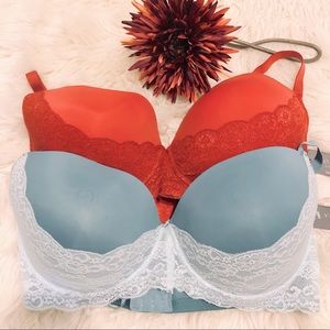 SET OF 2 WOMENS BRAS 36F RED & BLUE NWT